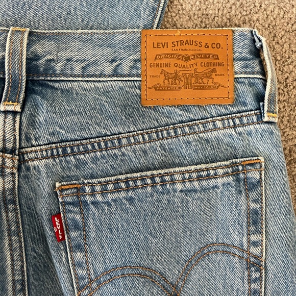 Levi’s Wedgie Jeans - Picture 1 of 3